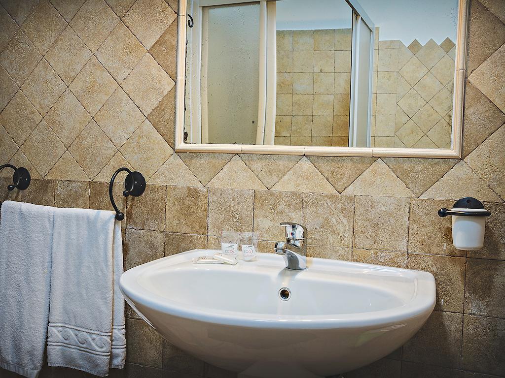 Bed And Breakfast Ichnos กาลาโกโนเน ห้อง รูปภาพ