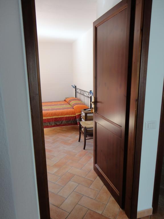 Bed And Breakfast Ichnos กาลาโกโนเน ภายนอก รูปภาพ